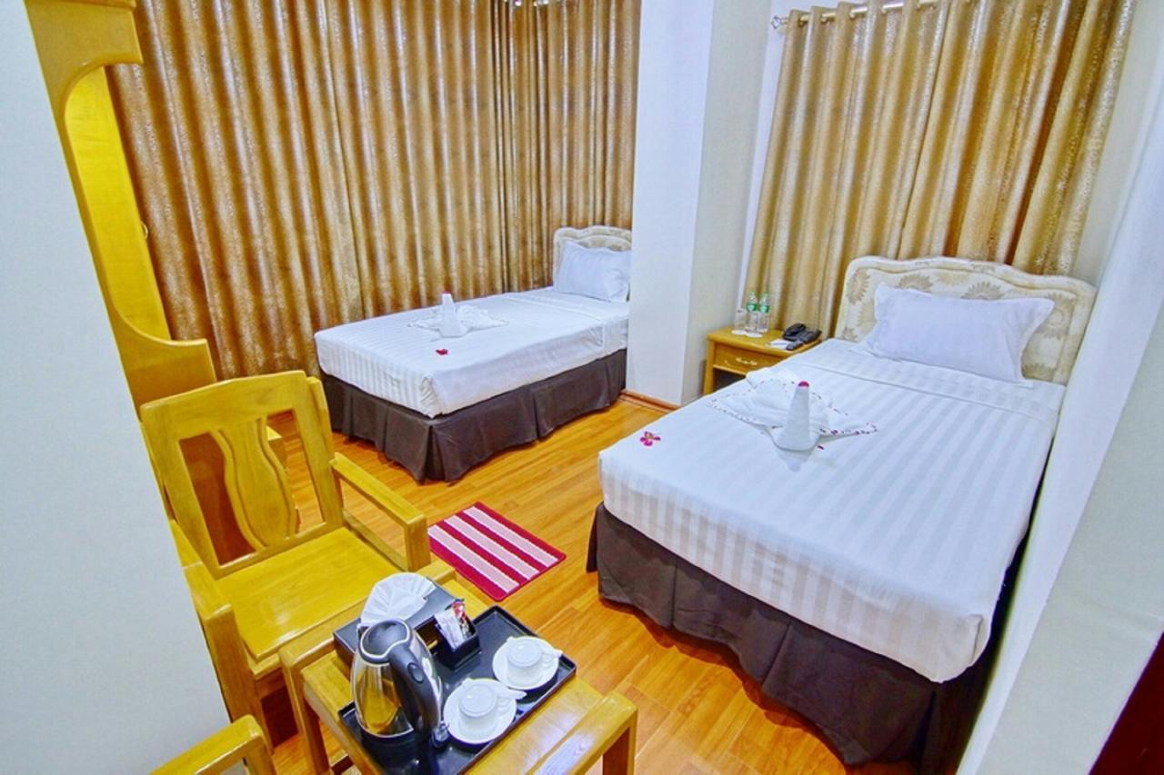 Myat Nan Yone Hotel Mandalay Exterior photo