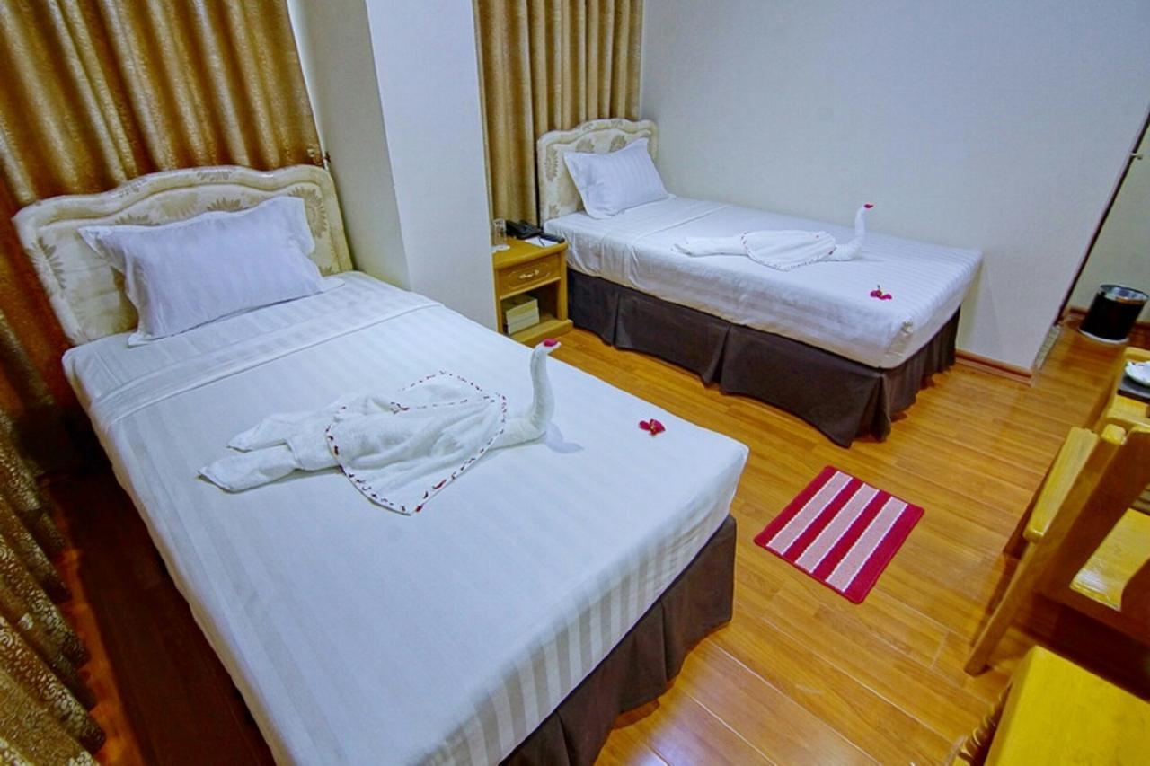 Myat Nan Yone Hotel Mandalay Exterior photo