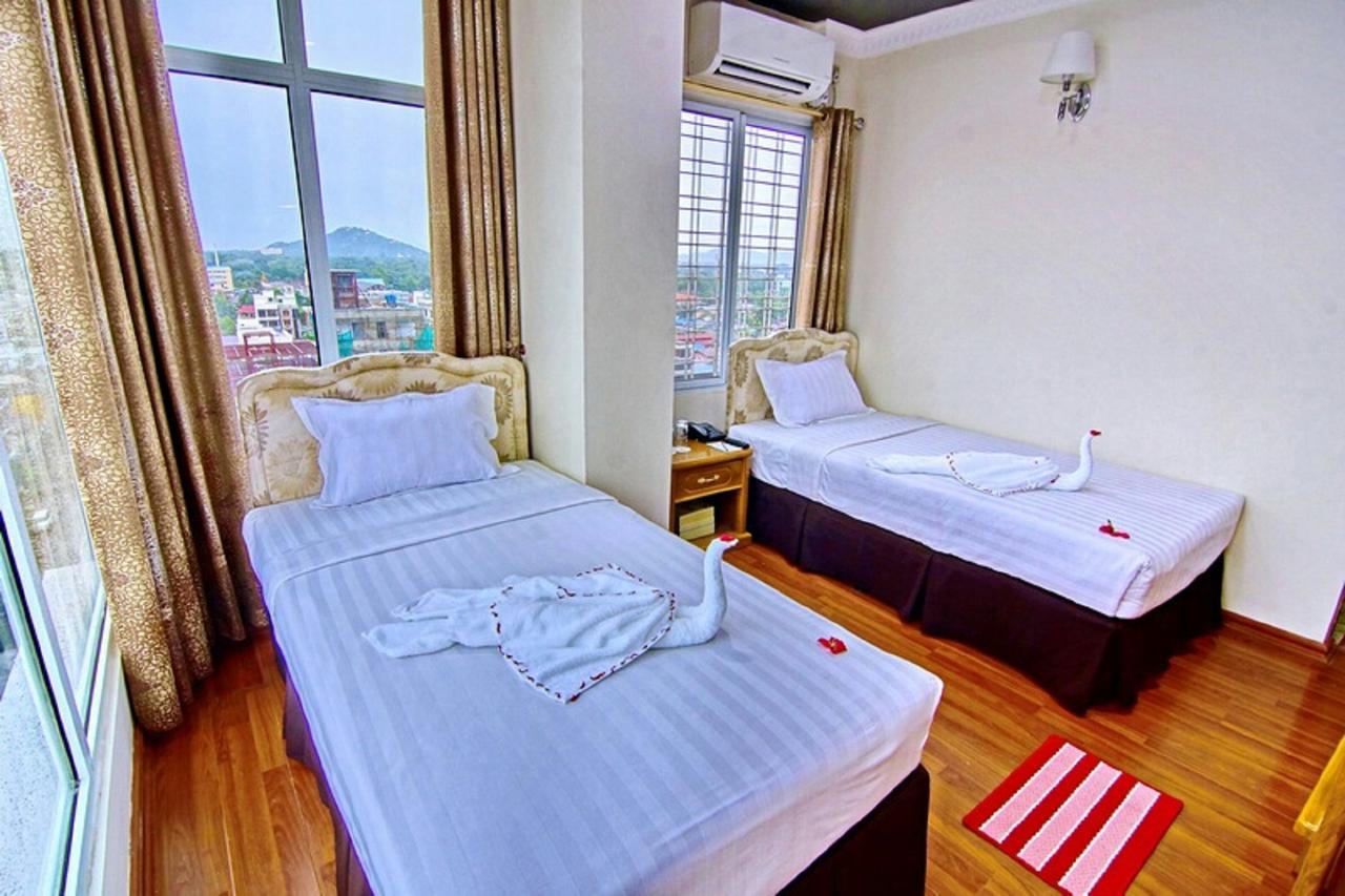 Myat Nan Yone Hotel Mandalay Exterior photo